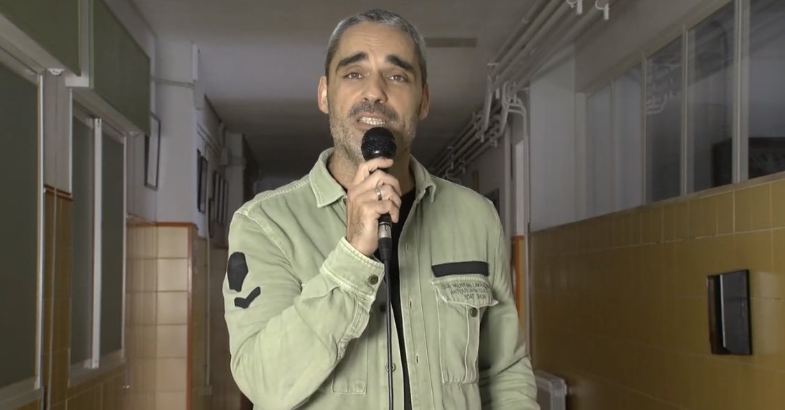 cma_leon's tweet photo. No os perdรกis el tercer #programadeTEMATV del curso 2022/2023, de la televisiรณn educativa de nuestro Centro, #Tematv. Nuestro #profesor Sebastiรกn Muรฑoz nos cuenta sus origenes en el centro. Tambiรฉn estrenamos el #documental #Tematv
https://t.co/dXe2rwvrQ5 https://t.co/KVdYrfteKO