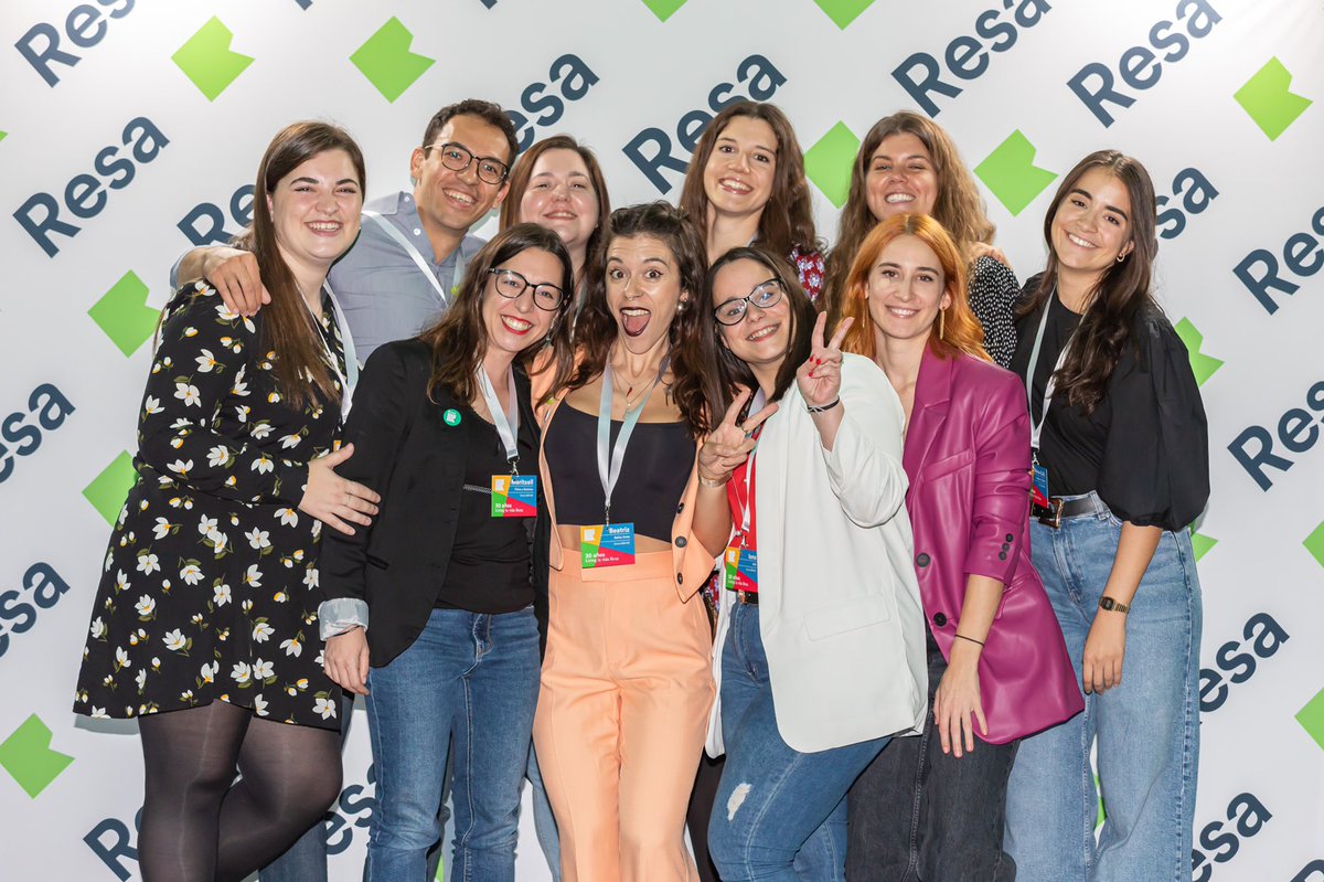 ComunidadResa's tweet photo. ¡Así fue la fiesta en Madrid por los 30 años ‘Living la vida Resa'! 🤩🎉 Gracias a todas las familias, el equipo y toda la gente que forma parte de la #ResaLife, ¡por 30 años más! 👏🏼💚 https://t.co/G9RexUYSjD