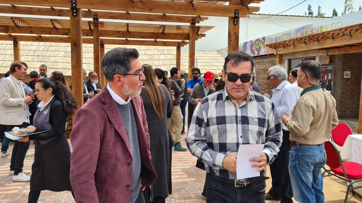 DPPHuasco's tweet photo. Agradecemos la invitación a inaugurar el emprendimiento apoyado por @CorfoAtacama y @Sercotec_Chile de  Viña Kunza y su tour de degustación en la comuna de Vallenar. Nuestro profesional Javier Ortiz expresó su satisfacción con la iniciativa. https://t.co/l122gIOwZH