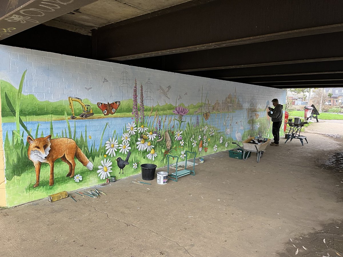 BHML35's tweet photo. Productive couple of days working for @NNorthantsC on the embankment Wellingborough to smarten up the wing walls to complement the new mural. @MadeWithMany_ https://t.co/xSkkvHheQi