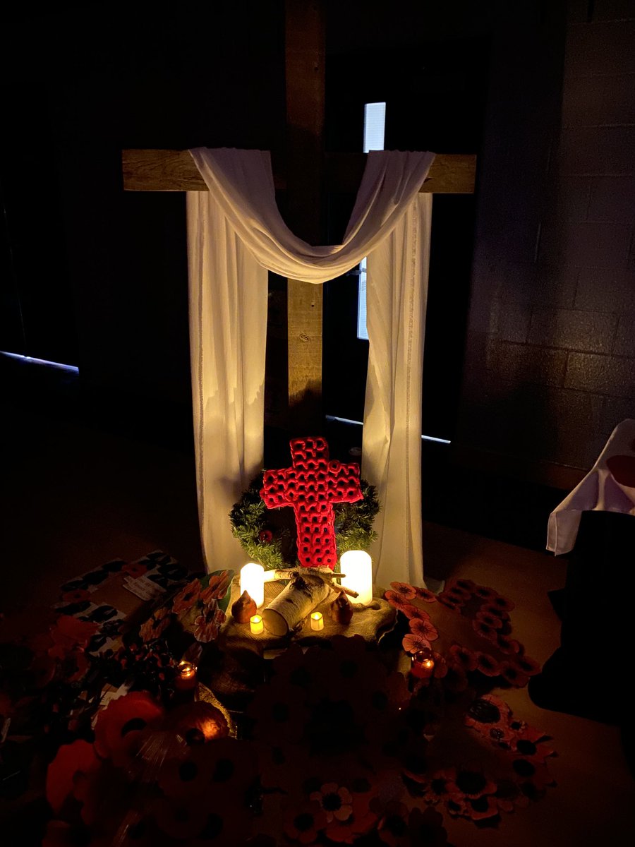 A beautiful Remembrance Day Liturgy and Service today.🇨🇦 Thank you, Monsignor Martin, Mrs. Cabral’s class and our HR Choir for your messages of remembrance and peace. 🙏🏻 ⁦<a href="/HCDSB/">Halton Catholic DSB</a>⁩ ⁦<a href="/hrosarychurch/">Holy Rosary Church</a>⁩