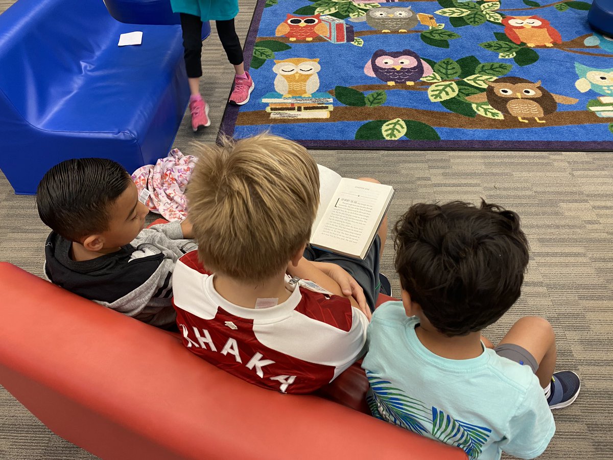 Love the creativity and collaboration our 5th Grade library leaders bring! From building book displays to reading with younger students, the heart of our <a href="/WElibraryAHISD/">Woodridge Elementary School Library</a> is its students. Student ownership benefits our school in so many ways.#Jeraldthebookturkey #studentleaders