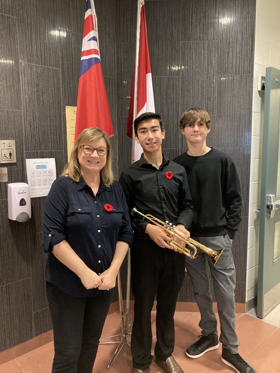 LeahJagger68's tweet photo. Remembrance Day 2022. So proud of @HaydenHuskies Music for participating in our four assemblies! #musicmatters https://t.co/GLHXTAD85v