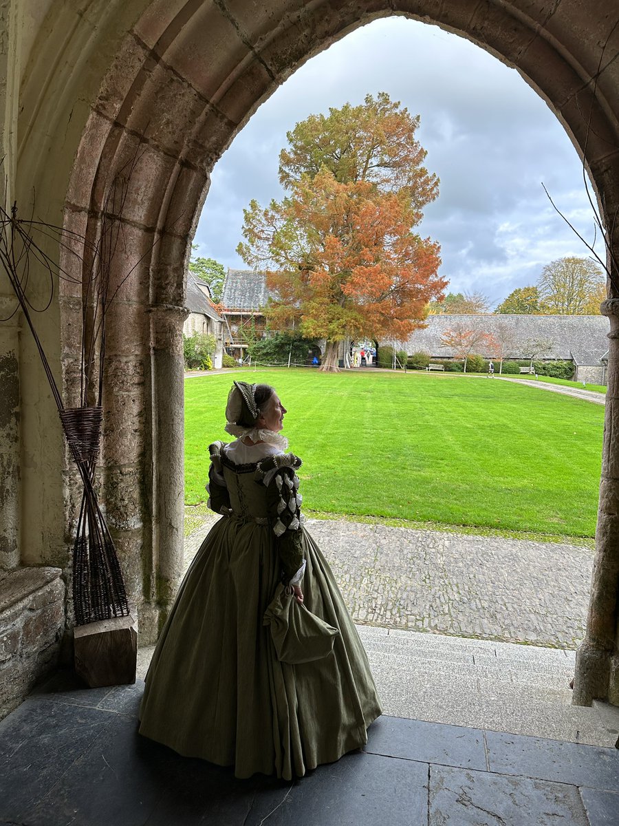 RAGriggsauthor's tweet image. A rare costumed appearance this morning at Dartington Hall @DartingtonTrust to meet a school group. Have a good weekend everyone. 

#historyinterpreter #Devon #History