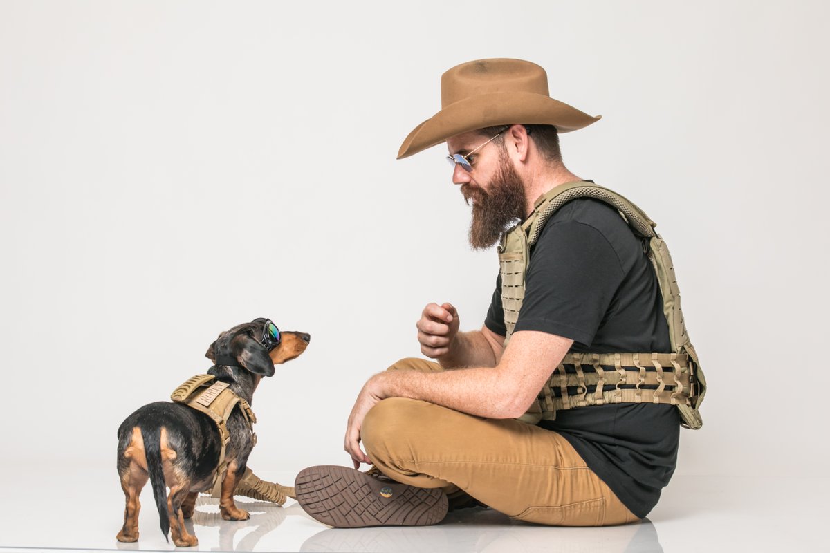 Today and every day, we show our gratitude to those who served and sacrificed for our country — including our very own Robbie. Our thanks goes out to you and all the service members who keep our country safe. #VeteransDay 🇺🇸