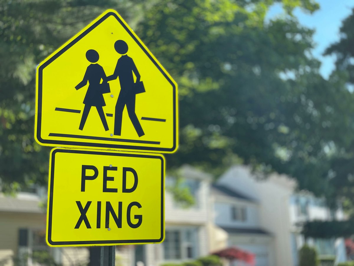 Traffic flow 🚦, #parking 🅿️, volunteer and pedestrian safety 🦺, signage 🚸, and #emergencies 🚨 all need to be considered when creating an event #traffic management plan. Learn more: buff.ly/3EQXqaB