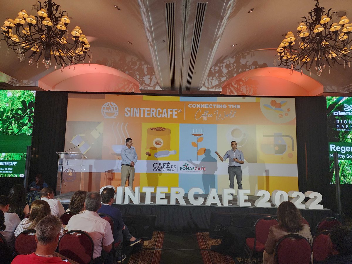 BiomeMakers's tweet photo. This week our team was in Costa Rica at the #SinterCafe. Our co-founder and CEO Adrian Ferrero presented with Juan Jose Chavez Mulet, Disagro, on how #BeCrop technology is transforming the way we measure #SoilHealth in #RegenerativeAgriculture.
Check out https://t.co/ma96mb0AX9 https://t.co/2jdHE76S1e