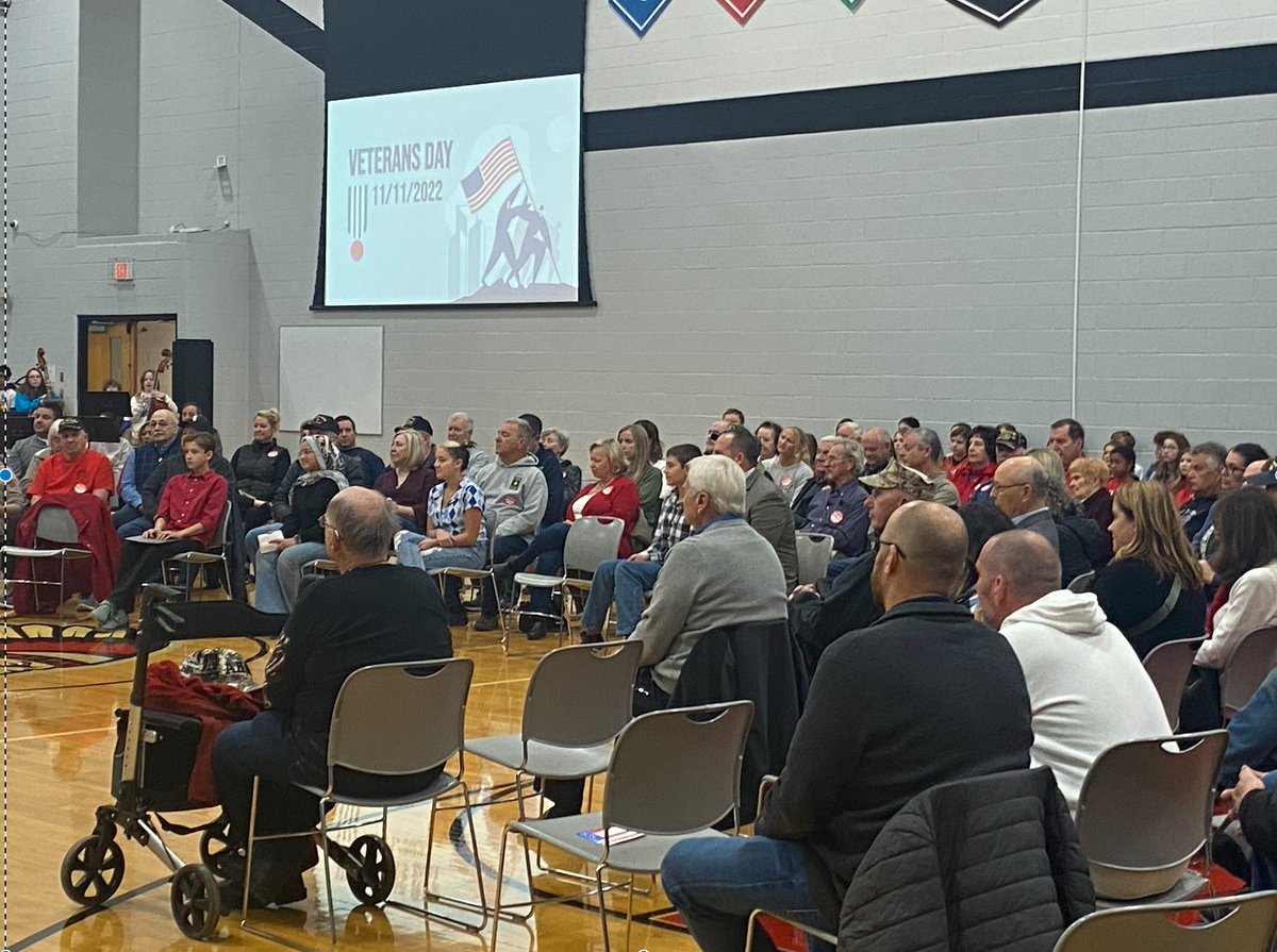 cwainwrightOQ's tweet photo. Veteran's Day assembly with our school! #OQ #sd113a https://t.co/mOTb1oMWwi