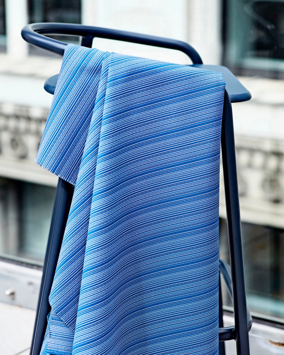 The Endless Sunset collection features 10 dynamic patterns that offer an infinite appeal, including a range of coastal blues and soft, natural tones that remind us of a sunny, clear sky.

Blues are a classic and best-selling alternative to neutrals for outdoor spaces.