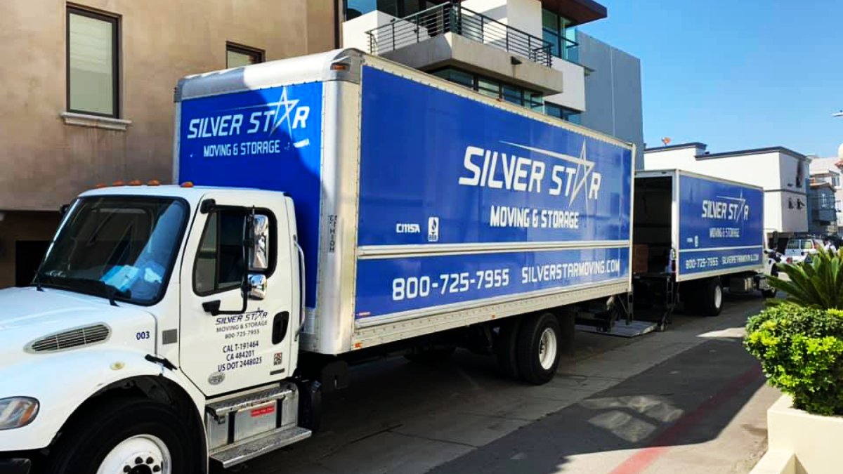 SilverStarMove's tweet image. To complete a commercial move, it can take a lot of time, resources, and effort.

When you work with Silver Star, you benefit from our years of expertise, skilled crew, &amp;amp; fleet of moving trucks.

We’ll do everything we can to ensure your experience is as pain-free as possible.