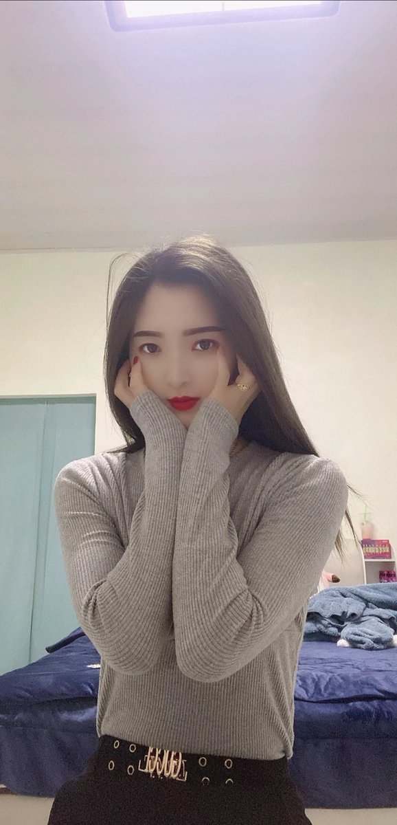 Dx56789's tweet photo. 本以为爱情只需要用心💋
现在才知道原来还需要用力 https://t.co/2uROxbEjA2