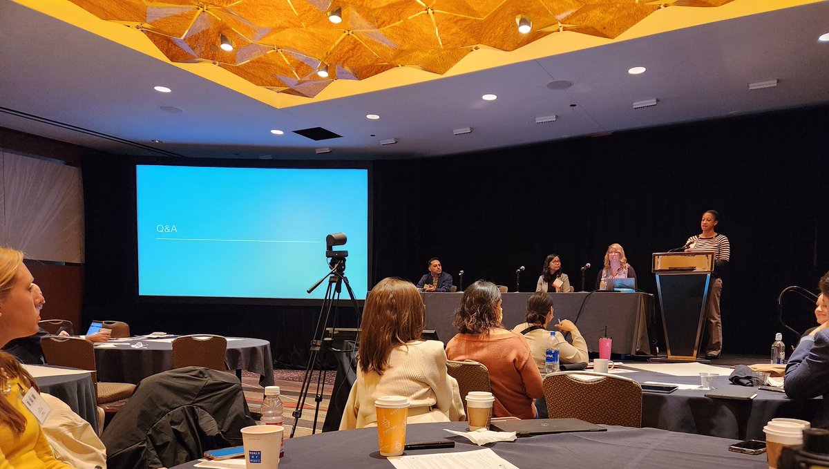 mmsteltz's tweet photo. Excellent sharing about consenting processes and suggestion about video for families Alicia Wilmont. #FONLS #SharingTogether @LurieHeartCtr
@allen_kiona @mmsteltz @caseyvogel4 @cosette_langga @amyocon24 @bales_katie https://t.co/ld71jxV42i