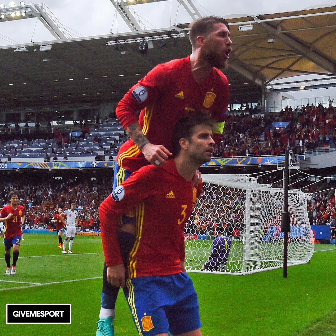 GiveMeSport on Twitter "🇪🇸 Gerard Pique & Sergio Ramos together for