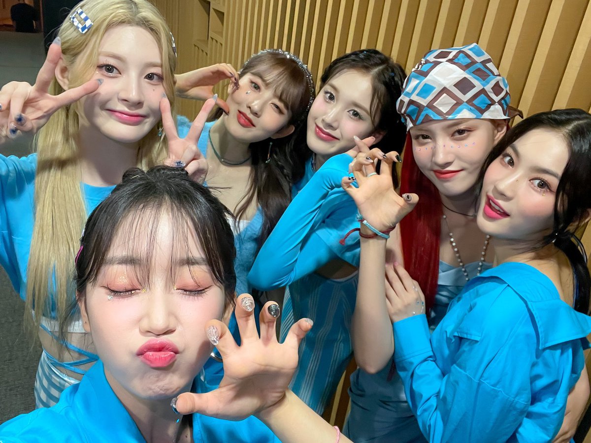 i might not be too active on this acc at the moment but i just wanted to come on here real quick to congratulate my girls on their 2nd anniversary, i love them so much and will always continue to support them 🫶🏼

#STAYC #스테이씨 
#STAYC_2nd_Anniversary
#HAPPY_STAYC_DAY