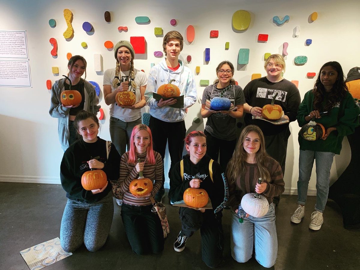 HereLiterary's tweet photo. We had a blast at our October Art Editorial Board workshop learning about the importance of art in the community and arts nonprofits. Thanks for treating us to pumpkin decorating!

#makeart #youngartists #midwestmade #literarymagazine https://t.co/fZS2SFRoNR