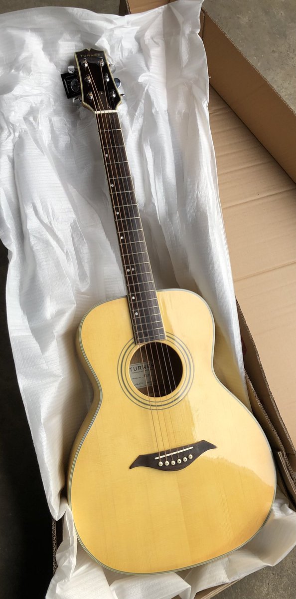 TurnerGuitars's tweet photo. Hi friends,
A deal on my last Turner Parlour 60-00 guitar that even has ornate neck &amp; headstock binding!
A stunning flame maple back &amp; sides, solid spruce top, early Turner logo, brand new never sold an absolute peach of a guitar!
Retail £359 deal price delivered £315 DM me. https://t.co/nBqMzxnvPW