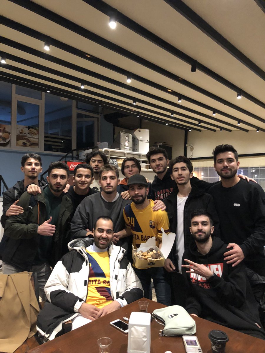 Kulüp başkanımız galibiyet şerefine ikramlarda bulundu