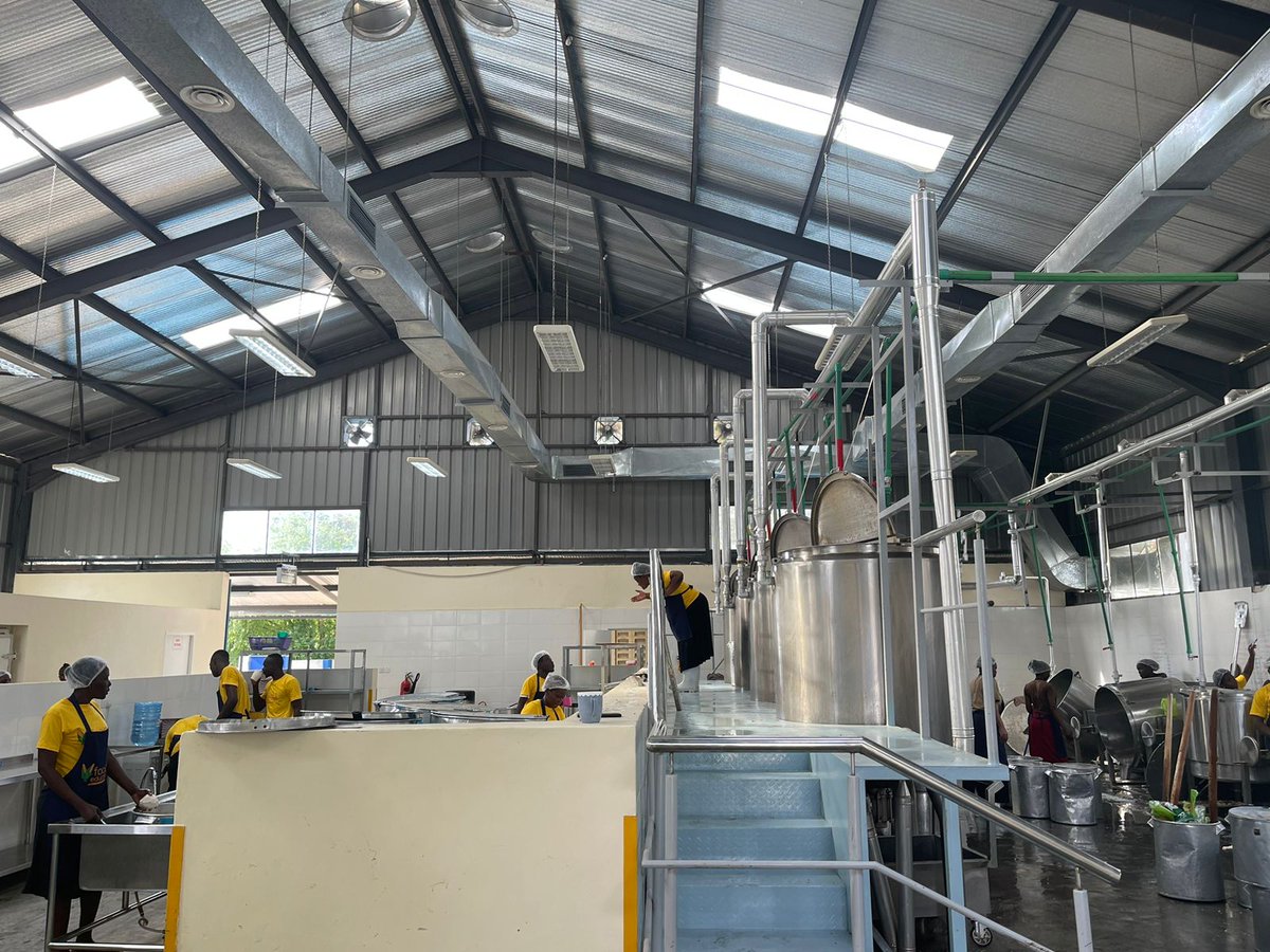 HonKangata's tweet photo. Muranga County partnership with Tap to Eat NGO will culminate in building this kind of steam kitchen. 
 It saves on fuel .
Our partnership is intended for ensure every ECDE child gets free uji in Muranga. 

This kitchen can cook 20k lunches per day. https://t.co/VaXdeeEVvH