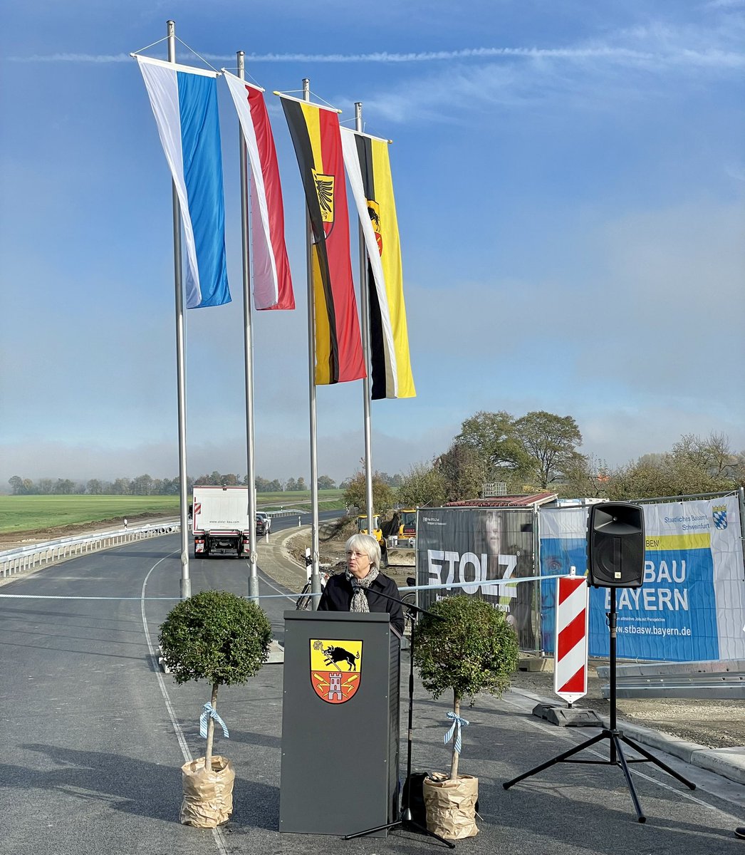 ThorstenWozniak's tweet photo. Heute war offizielle Verkehrsfreigabe der Ortsumgehung Mönchstockheim mit Ministerialdirektorin Ingrid Simet #Staatsstraße #Infrastruktur #ortsumgehung #Innenentwicklung #gerolzhofen #Sulzheim #Mönchstockheim https://t.co/3cubHMr5bT