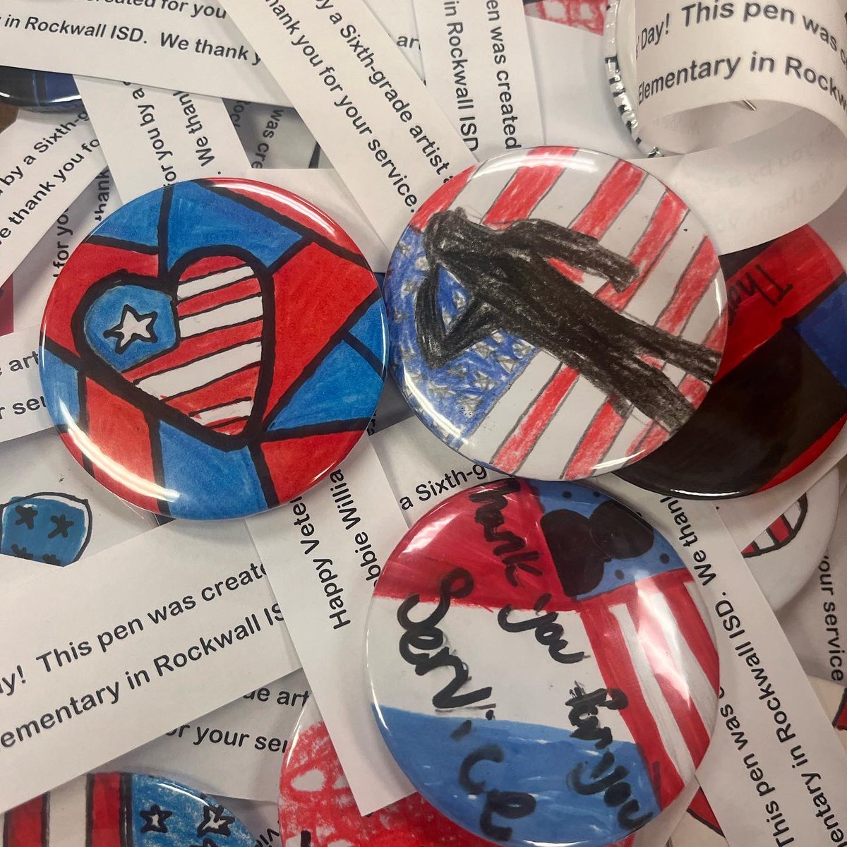 Nebbie_Artist's tweet photo. Thank you to all our Veterans!  Nebbie Artists teamed up with Texas Roadhouse of Rockwall to honor our Veterans.  #nebbieartists #nebbienation #texasroadhouse #veterans #itallstartshererockwallisd #risdfinearts https://t.co/eyPmjtHl2O