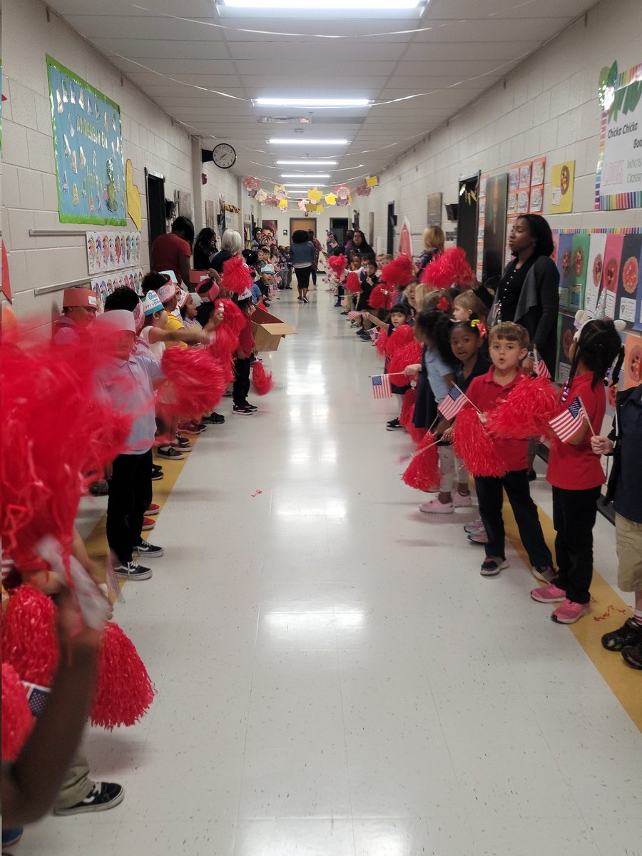 smyrna_elem's tweet photo. Happy Veteran's Day from Smyrna Elementary! Thank you to everyone who has served our country. #CCSDTitleONE
#CCSD #GaDOEPartners #smyrnaelementaryschool https://t.co/YiEUhbWZKf