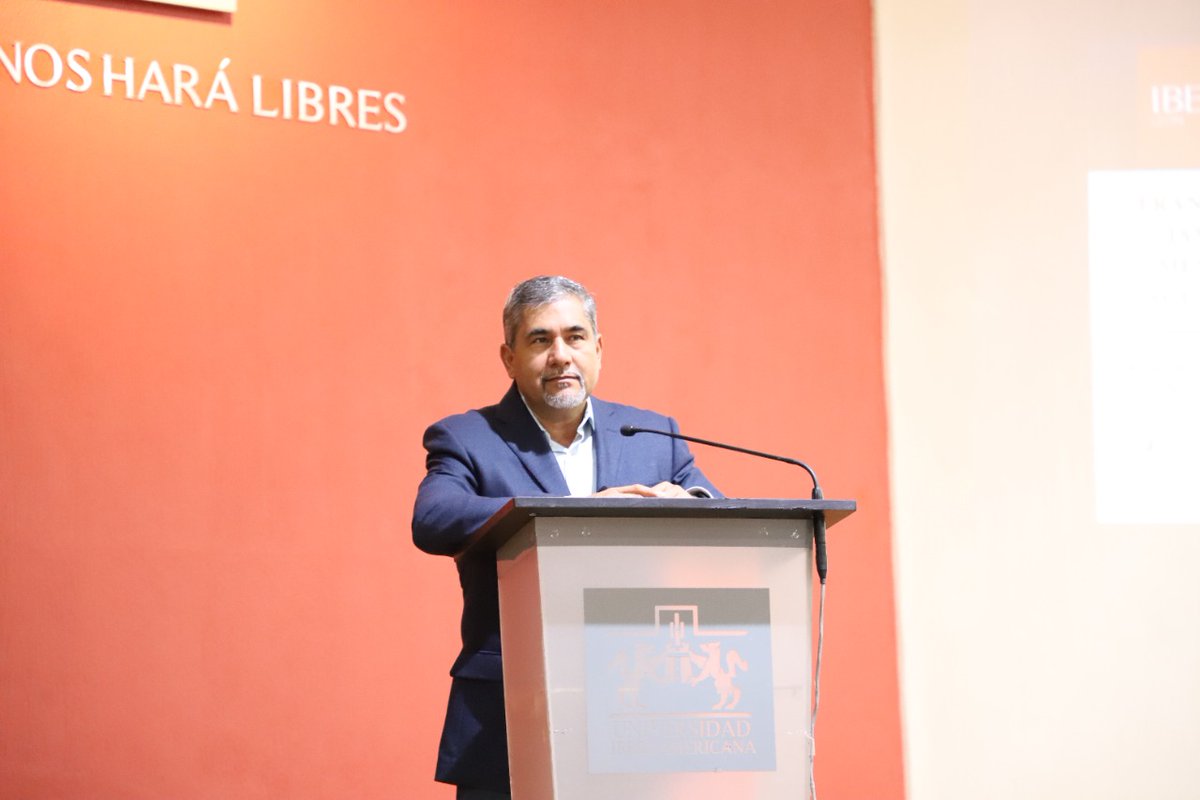 laconcamex's tweet photo. “Los jóvenes buscan un mejor país al estar interesados en el cooperativismo, requerimos de talento, liderazgo y brindar oportunidades”, mencionó el Lic. José Manuel Cruz, presidente del Consejo Directivo de Concamex en la firma de convenio con la Universidad Iberoamericana Leon. https://t.co/JPizretljS