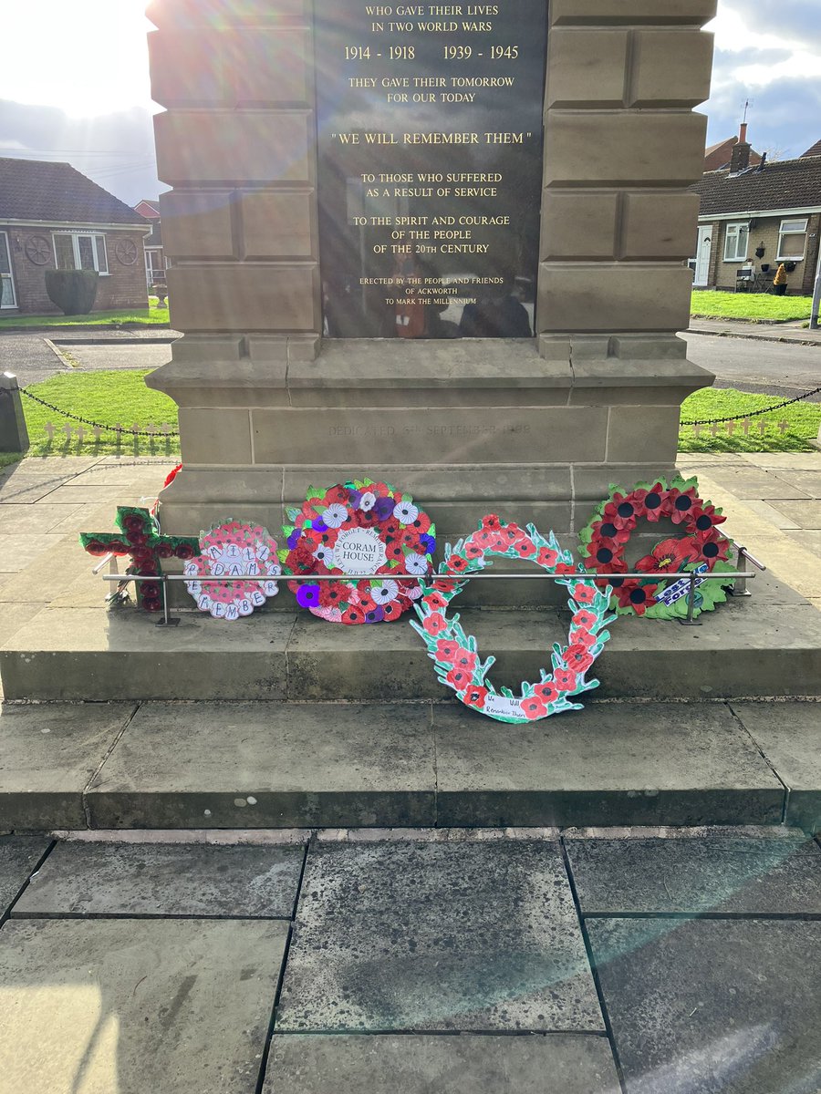 Mrs. Thompson tweet media