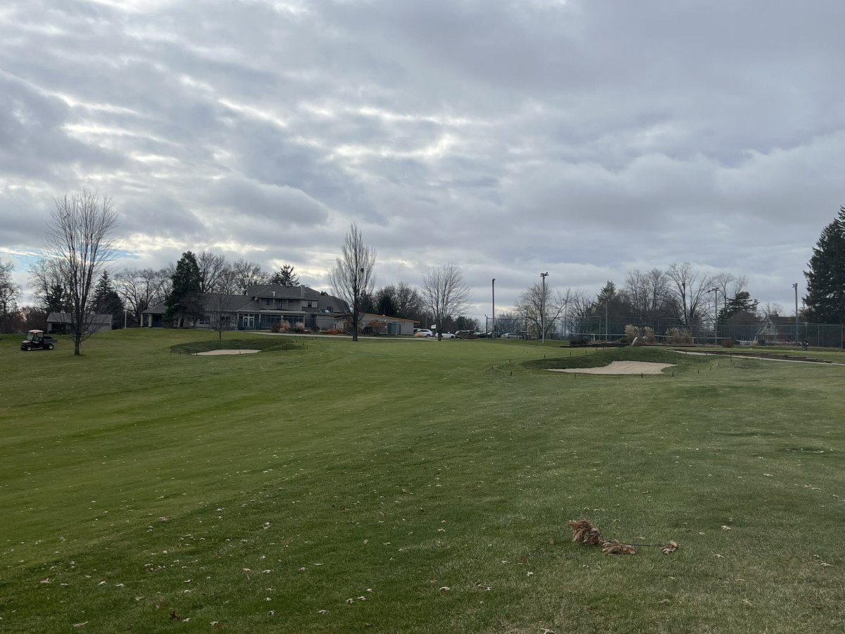 MHallBGC's tweet photo. Thanks to Larry Denton &amp; his shaping skills. Thanks to @AdamOsbourne56 for his hard work. We knocked these 2 bunkers out in 4days from start to finish. Now on to blowout, snow mold control, tree work, the list goes on &amp; on.  #alwayssomethingtodo https://t.co/2q0NY4WFKQ
