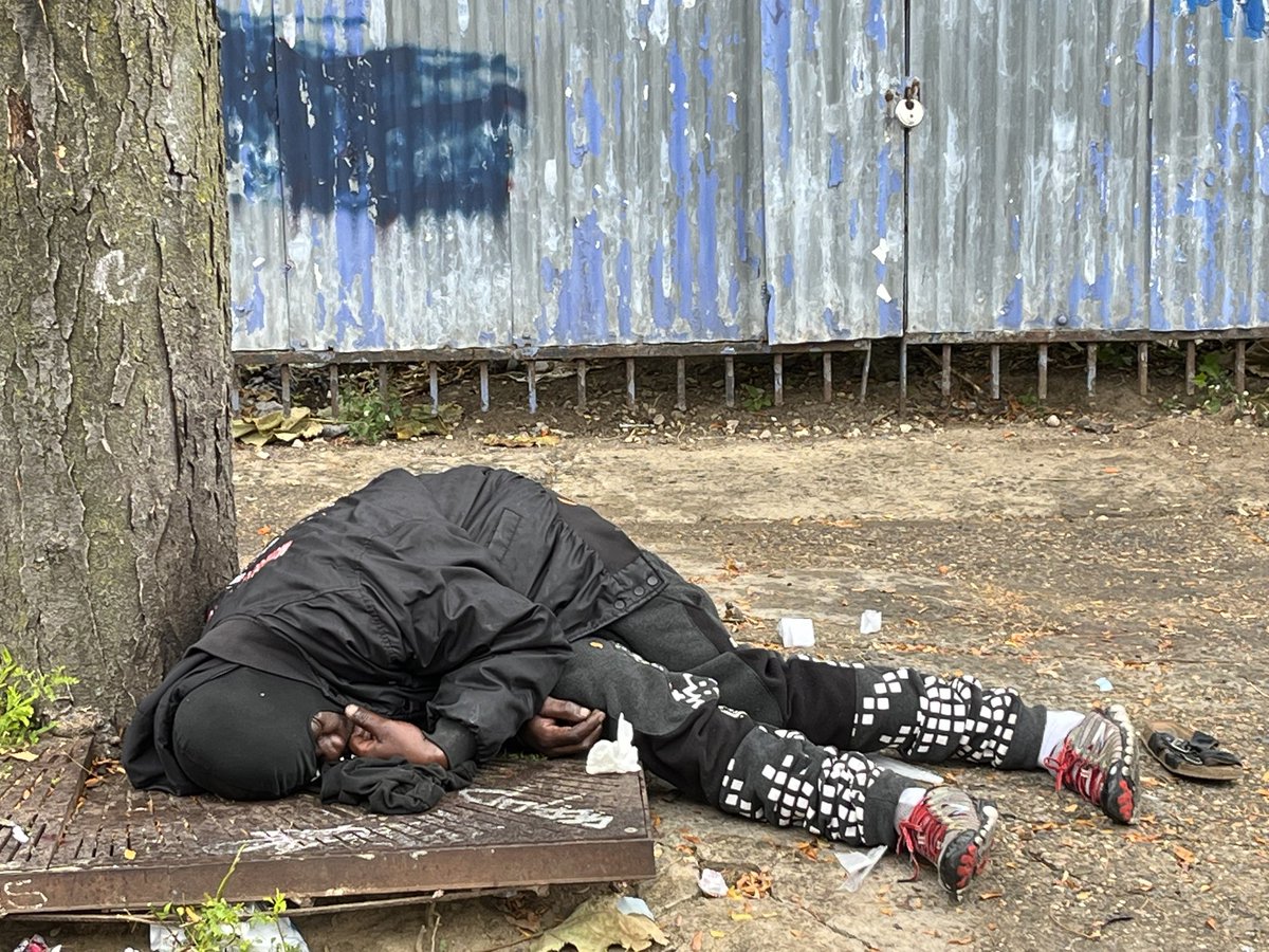 laralogan's tweet photo. The same politicians who say they care about humane border policies care nothing for the victims of fentanyl - the deadliest street drug in human history. It’s been deployed as a weapon of 5th Gen warfare agst the American people by foreign adversaries working w the enemy within. https://t.co/kDvfG8yauW
