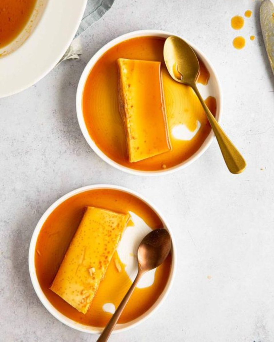 D’Gari’s Caramel Custard Flan is a rich Mexican version of crème caramel! It is the perfect dessert to share as a family. Simply delicious!🍮😋 Get it delivered anywhere in the UK, buy here: bit.ly/2Nukcgk
#flan