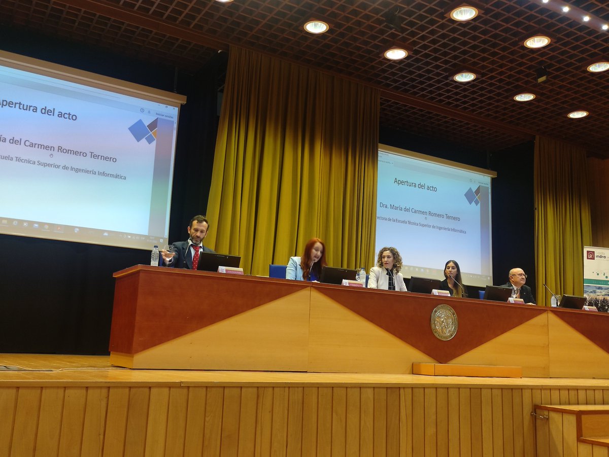 etsii's tweet photo. Comenzamos!!!! Una suerte contar con el #coroUS https://t.co/aehbhb8zv1