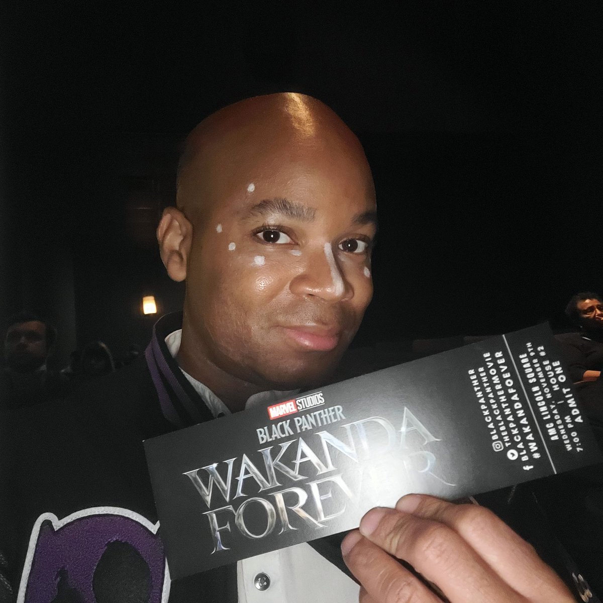 #runtelldat #wakandaforever✊🏾 
💯🖐🏾💜☝🏾👑 
#showthemwhoyouare
#blackpanther #mcu #marvel #blackpantherwakandaforever #blackpanthermovie #blackpanther2 #wakanda #marvelstudios #amc #chadwickboseman #makeminemarvel #geekygrateful #geekypeeples  #amclincolnsquare  @GraceRandolph