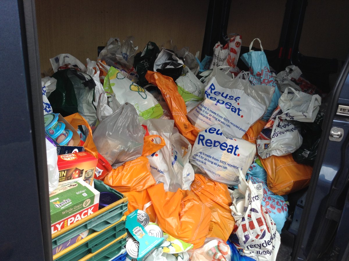 Thank you so much for all the donations to the <a href="/SeftonFoodbank/">South Sefton Foodbank</a> today. There was a huge number of bags and items. @TrussellTrust <a href="/ABetterCrosby/">ABetterCrosby 💙</a> <a href="/CrosbyVillage/">Crosby Village</a> <a href="/Seftonhour/">#Seftonhour</a>