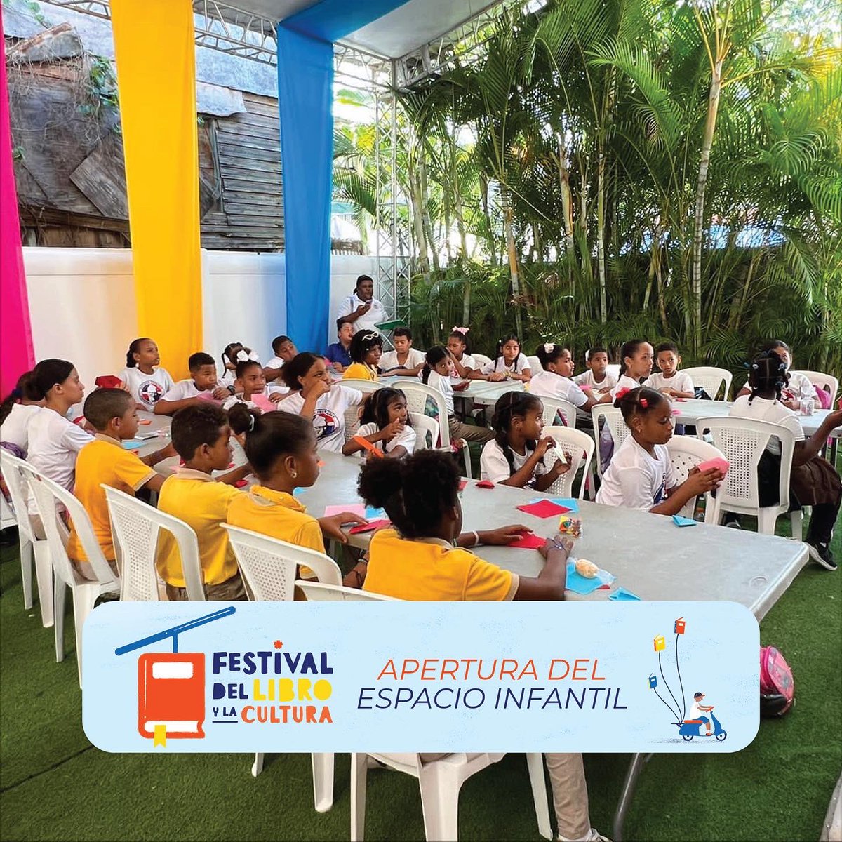 FilSD2022's tweet photo. Con mucha creatividad y diversión le damos la oficial apertura al espacio infantil ubicado en la @casa_de_cultura_pop, con un taller de origami superentretenido para los chiquitines. 

#FILPOP2022 #UnMardeLibros https://t.co/19Swb9cj43