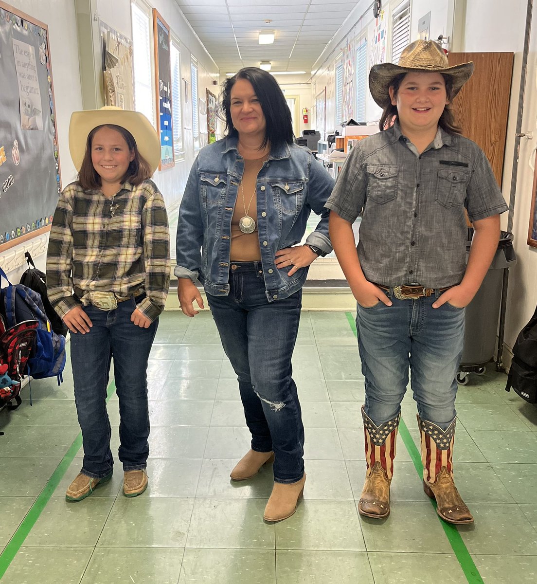 katscot's tweet photo. So proud of my Future 4-H Leaders! 💚🍀 https://t.co/WGhBORho98