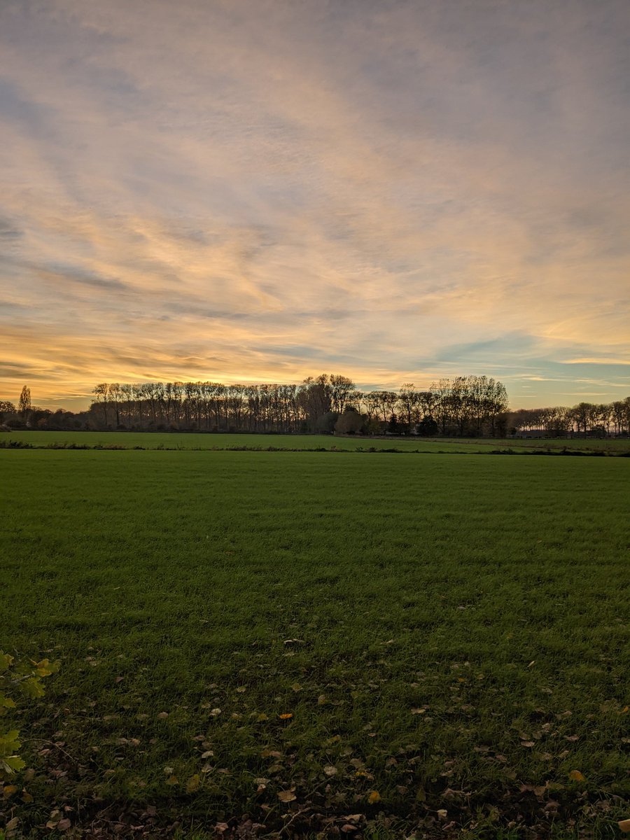 Mooie zonsondergang vandaag in #Brugge