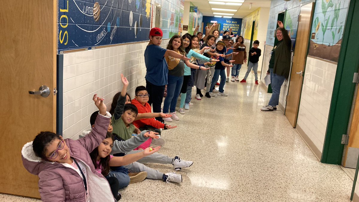 Look at all of the Gator Bites Mrs. Carter’s class earned TODAY! <a href="/GuilfordEle/">Guilford Elementary School</a> <a href="/AndreaChoLCPS/">Andrea Littig</a> <a href="/Tammie_Eaton25/">Tammie Eaton</a> <a href="/ro2till/">Rolando Tillman</a>