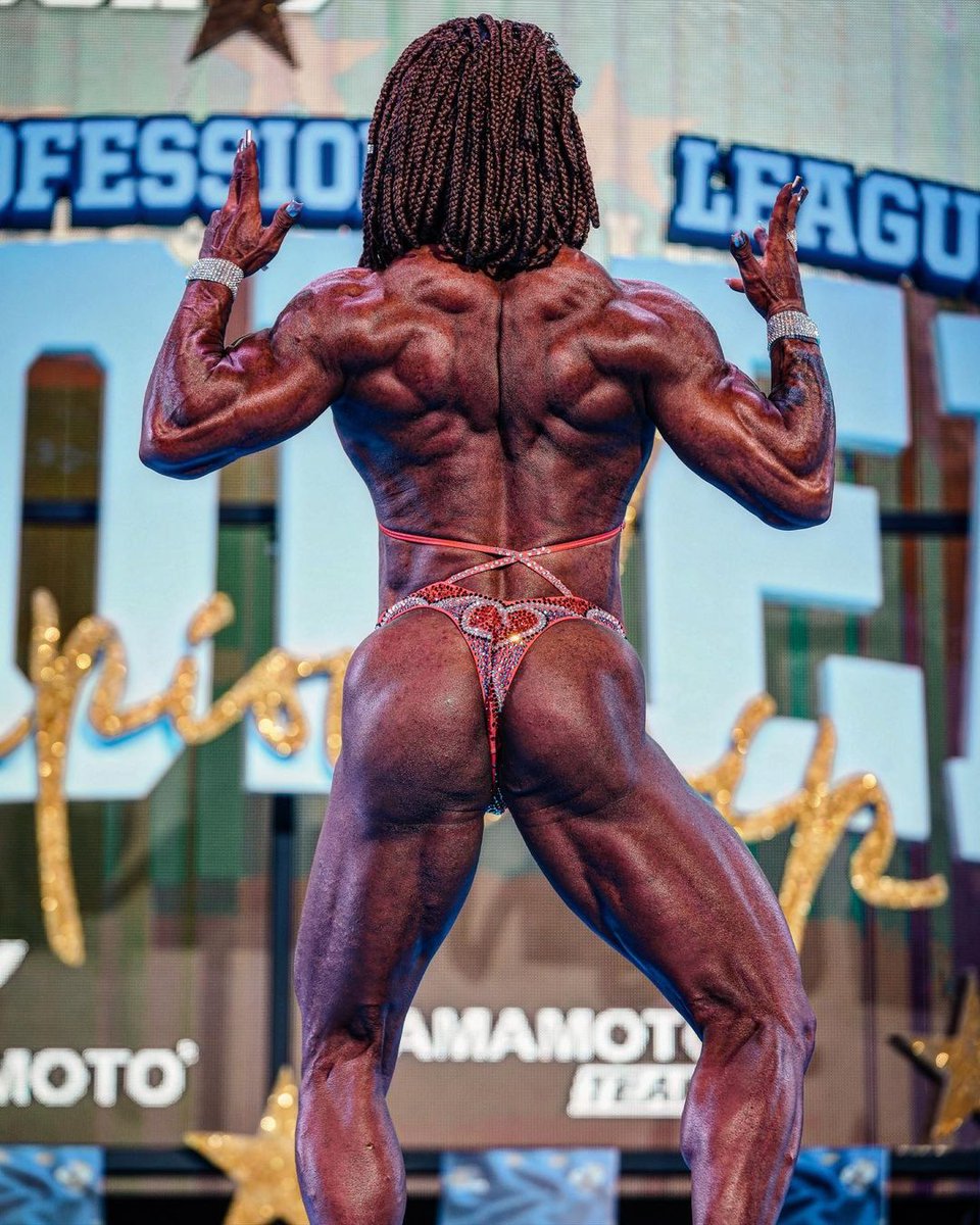newmillen's tweet image. 🥹 Nossa Musa Larissa Coelho nos palcos do #EuropaPro na categoria Women's Physique. Agora rumo ao #RomaniaMuscleFestPro