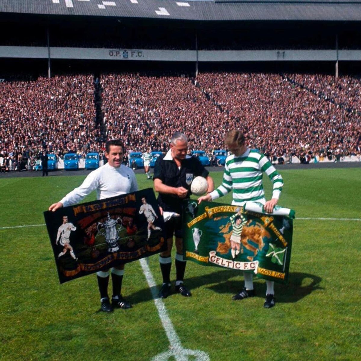 RT @tnpcollection: 93,000 at a friendly between Celtic & Spurs, Hampden Park, 1967. https://t.co/nvLO9s0mRL