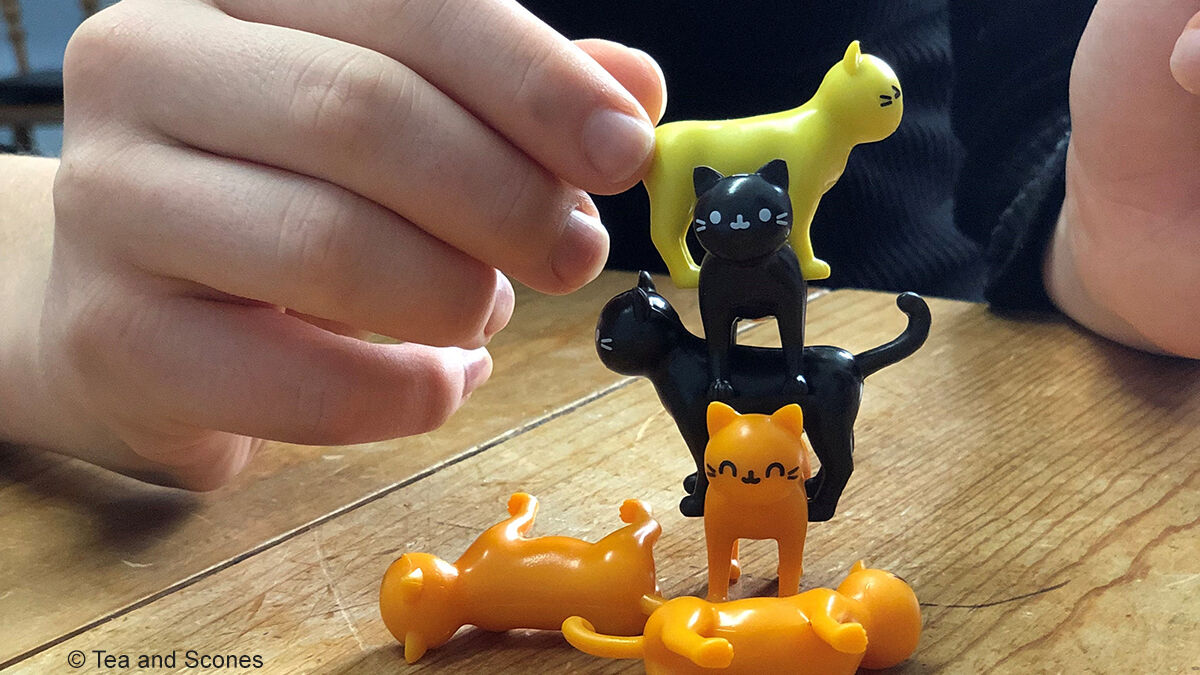 Mitbringsel für Familie oder Freunde gesucht? Wie wäre es mit einem Spiel? Im Blog „Tea and Scones“ von <a href="/Pfaue/">Simone Orlik</a> wurden fünf britische Spiele auf Herz und Nieren geprüft. Vielleicht ist auch etwas für Sie dabei?
tea-and-scones.de/zeit-zum-spiel…

#GameNight #Spieleabend #SpielenMitKindern