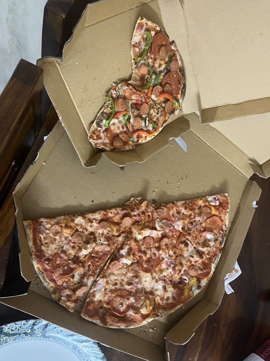 thinkingshankar's tweet photo. @Swiggy I ordered pizza from NYC Pie Pizza order no. 151256456722. My pizza was delivered cold, eaten and half. In fact, someone had put chilli flakes. Delivered late.

I got my full refund - sometimes things are more than just receiving back d money. 

It’s gross and disgusting https://t.co/ZzuOrlQ3Hd
