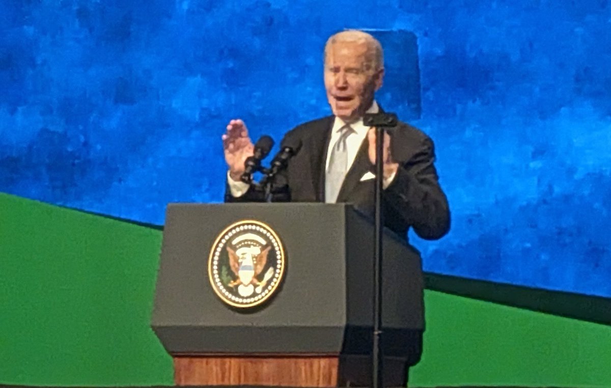 Biden - Apologised for pulling out of Paris Climate Accord. Said US will do their part to avoid the Climate Hell. Announced international agreements to cut methane. Aaaaand [the US will] “meet our emissions targets by 2030”.

Was a very hot ticket at #COP27 and <a href="/Arup/">Arup</a> put me in 😬