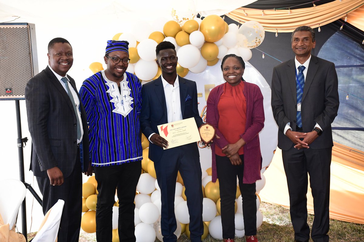 StrathU's tweet photo. SU-FAO International Scholar Award 2022: Izere Young Israel.

#AchieversAward #ClassOf2022 https://t.co/Pj7CWOxRk4
