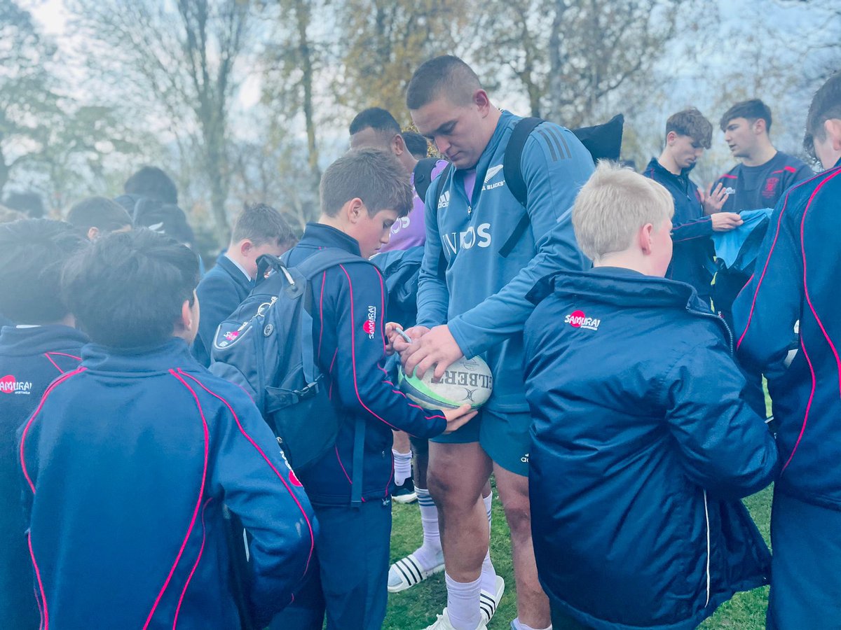 Merchiston Rugby (@merchirugby) on Twitter photo We are extremely lucky to host the <a href="/AllBlacks/">All Blacks</a> when they are in town 🏰💙🏉🤝
Our Boys, Staff & Parents had the unique opportunity to meet them 😍🤝⭐️
“Best track in Scotland” <a href="/MerchiGrounds/">Merchiston Grounds</a> 🚜👏🙌💪
#allblacks #heros #rolemodels We are extremely lucky to host the <a href="/AllBlacks/">All Blacks</a> when they are in town 🏰💙🏉🤝
Our Boys, Staff & Parents had the unique opportunity to meet them 😍🤝⭐️
“Best track in Scotland” <a href="/MerchiGrounds/">Merchiston Grounds</a> 🚜👏🙌💪
#allblacks #heros #rolemodels