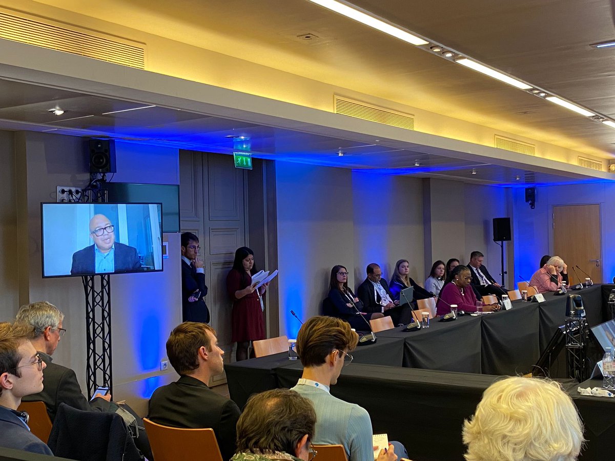 Chikwe_I's tweet photo. Very proud of the participation of #WHOPandemicHub at @ParisPeaceForum 

Our Epidemic Intelligence from Open Sources #EIOS  team highlighted how we link sectors &amp; geographies through a collaborative surveillance platform to strengthen global health security https://t.co/hVRzlr6pgi
