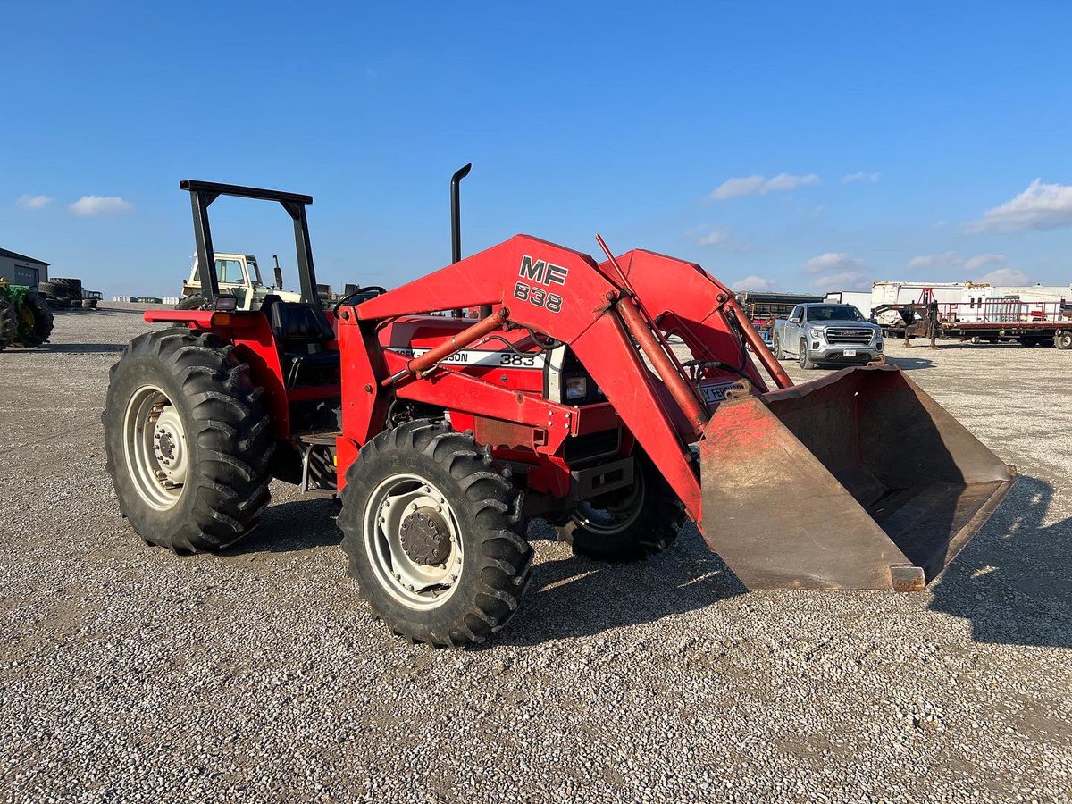 ShackAuctions's tweet photo. Shackelton’s annual fall auction closing November 17th.  Details at https://t.co/eViExO0eXo https://t.co/69hRLbkq5u