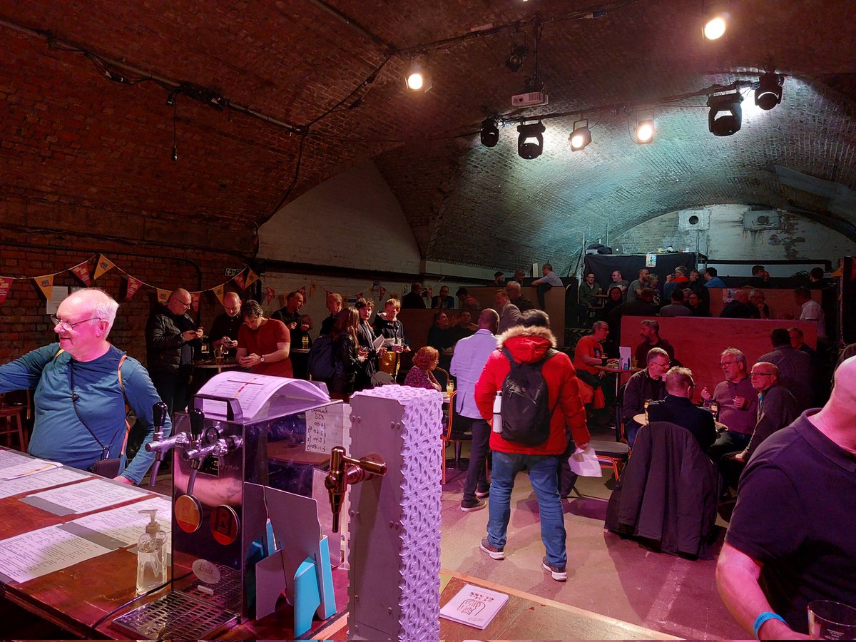 Great Friday evening vibes at Central Manchester Beer and Cider Festival <a href="/MCRCentralCamra/">CentralMancsCamra</a> - Beer Bar serving a balanced range of Beer styles - Live beer served from both Keg and Cask