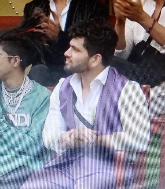 Whom do you support today?

#PriyankaChaharChoudhary
#AnkitGupta 
Vs
#ShivThakare
#MCStan

Retweet.                               Like