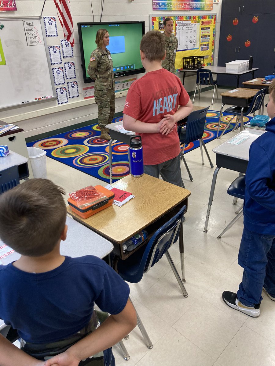 MrsBartley4's tweet photo. Happy Veterans Day! Mrs.Dashner’s class had some great visitors today! @CESGoPanthers @MTinsman_edu https://t.co/woV8A8JhMf