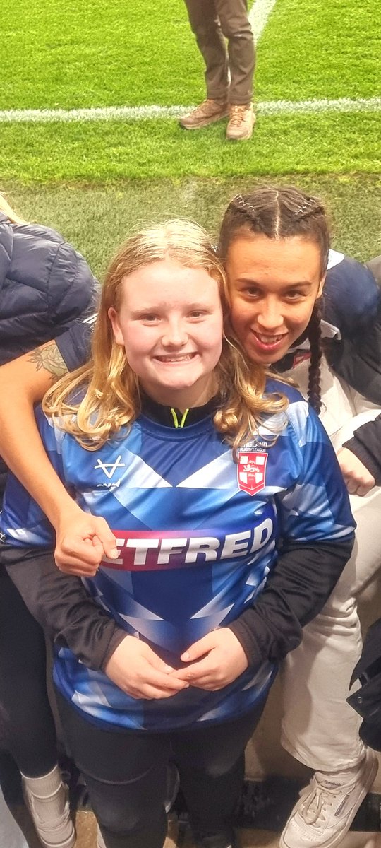 PaulHankin14's tweet photo. Thank You @ZoeHarr26119405 for Inspiring My Daughter To Play Rugby. I am sincerely grateful ❤️🏉❤️🏉❤️🏉❤️ GIRL POWER 💯🏉💯🏉💯🏉💯 https://t.co/CIlxe5SGXR